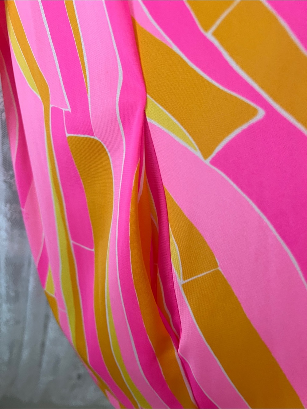VINTAGE 70s Vera Neumann Formfit Rogers Psychedelic Peignoir Set W Pocket - Picture 7 of 11